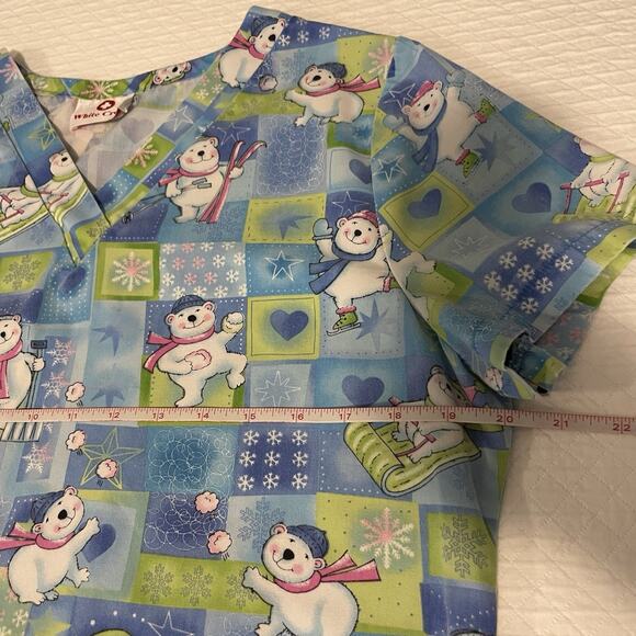 White Cross Scrub Top Polar Bear Snowflakes Christmas Winter Holiday Print Small - Picture 6 of 8
